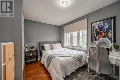 4 Whispering Pine Place, Barrie, ON - Indoor Photo Showing Bedroom