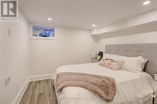 46 Borden Street, Toronto (University), ON - Indoor Photo Showing Bedroom