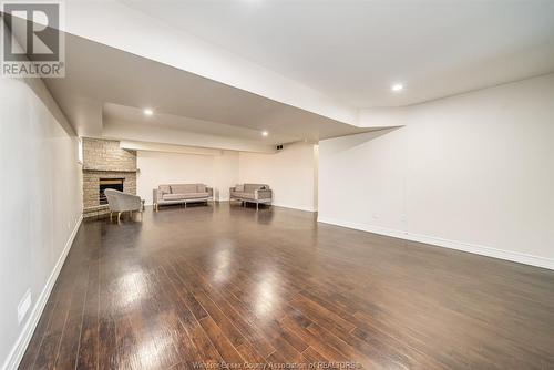 10884 Brentwood Crescent, Windsor, ON - Indoor