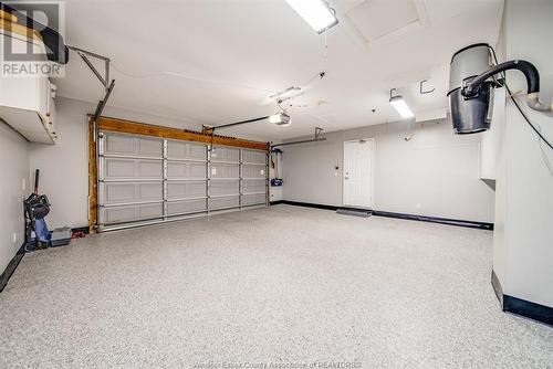 10884 Brentwood Crescent, Windsor, ON - Indoor Photo Showing Garage