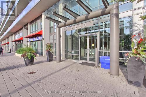 Th3 - 2230 Lake Shore Boulevard W, Toronto (Mimico), ON - Outdoor