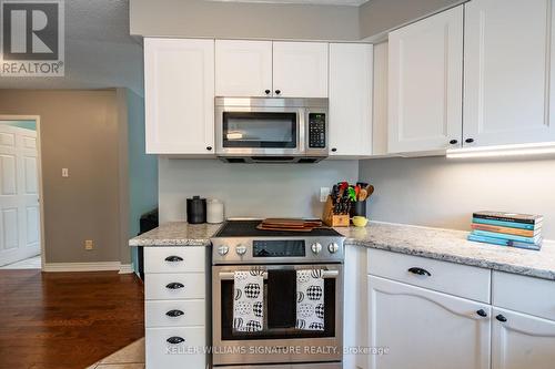 2495 Headon Road, Burlington, ON - Indoor Photo Showing Kitchen