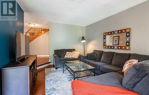 2495 Headon Road, Burlington, ON - Indoor Photo Showing Living Room