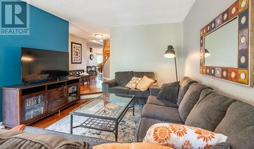 2495 Headon Road, Burlington, ON - Indoor Photo Showing Living Room