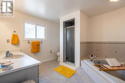 2495 Headon Road, Burlington, ON - Indoor Photo Showing Bathroom