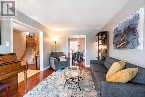 2495 Headon Road, Burlington, ON - Indoor Photo Showing Living Room