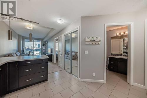 306, 1320 1 Street Se, Calgary, AB - Indoor