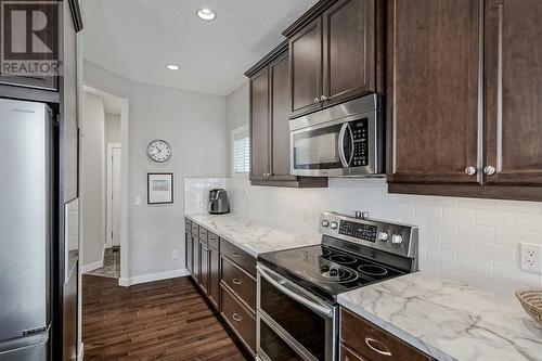 18 Chaparral Valley Place Se, Calgary, AB - Indoor Photo Showing Kitchen With Upgraded Kitchen