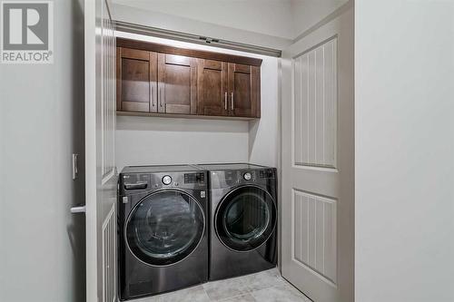 3830 Centre A Street Ne, Calgary, AB - Indoor Photo Showing Laundry Room