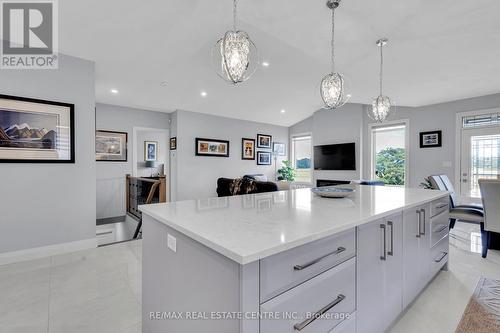 46 Rea Drive, Centre Wellington (Fergus), ON - Indoor Photo Showing Kitchen