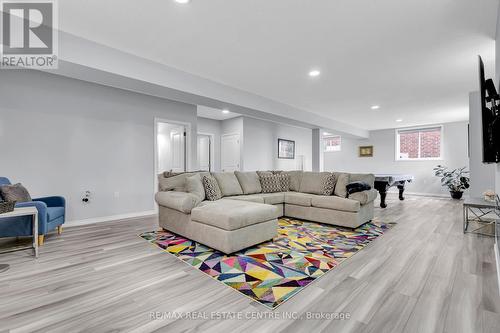 46 Rea Drive, Centre Wellington (Fergus), ON - Indoor Photo Showing Living Room