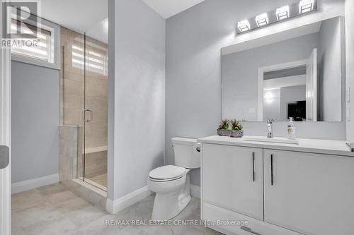 46 Rea Drive, Centre Wellington (Fergus), ON - Indoor Photo Showing Bathroom