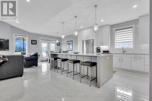 46 Rea Drive, Centre Wellington (Fergus), ON - Indoor Photo Showing Kitchen With Upgraded Kitchen