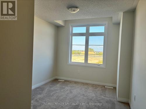 32 Molnar Crescent, Brantford, ON - Indoor Photo Showing Other Room