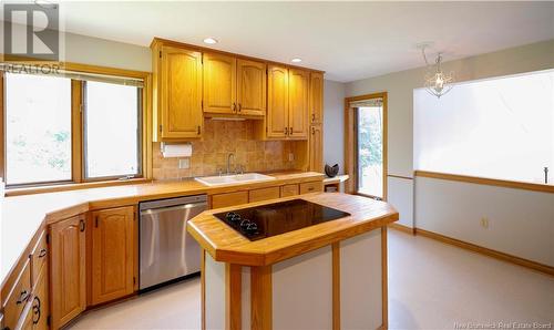 5 Westmount Drive, Saint John, NB - Indoor Photo Showing Kitchen