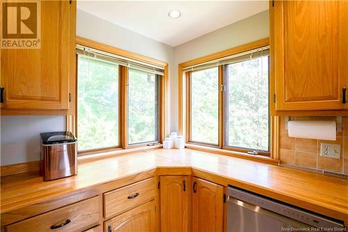 5 Westmount Drive, Saint John, NB - Indoor Photo Showing Kitchen