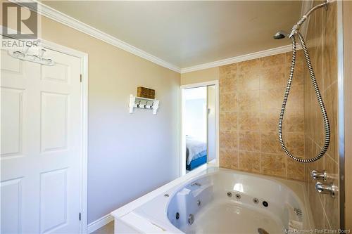 5 Westmount Drive, Saint John, NB - Indoor Photo Showing Bathroom