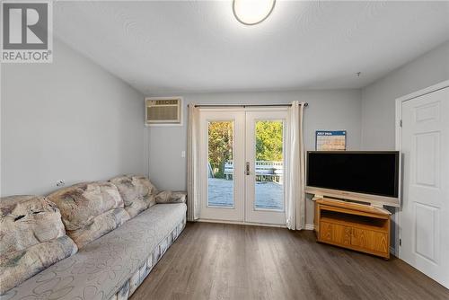 514 Burton Avenue, Sudbury, ON - Indoor Photo Showing Living Room