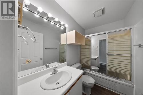 514 Burton Avenue, Sudbury, ON - Indoor Photo Showing Bathroom