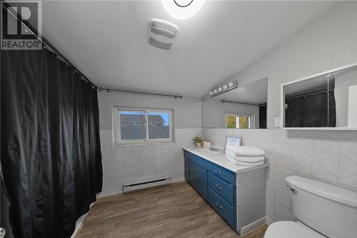 514 Burton Avenue, Sudbury, ON - Indoor Photo Showing Bathroom