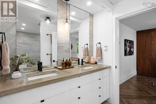 94 Collins Grove, Dartmouth, NS - Indoor Photo Showing Bathroom