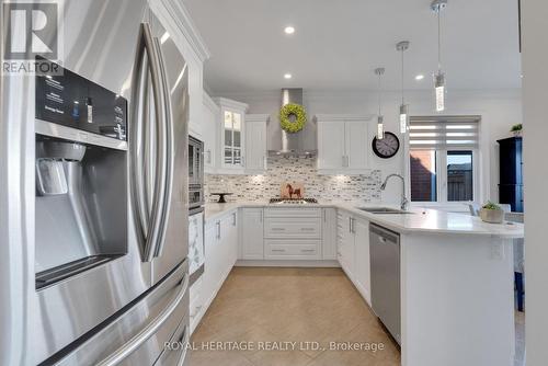 42 Grady Drive, Clarington (Newcastle), ON - Indoor Photo Showing Kitchen With Stainless Steel Kitchen With Upgraded Kitchen