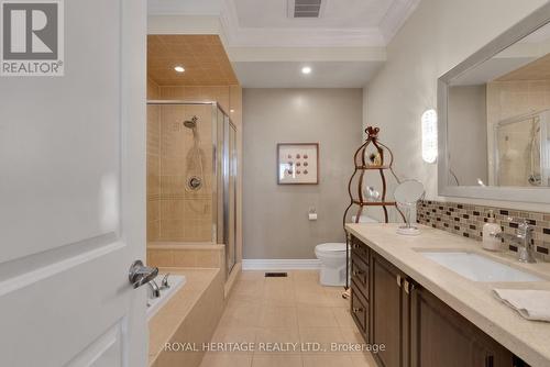 42 Grady Drive, Clarington (Newcastle), ON - Indoor Photo Showing Bathroom