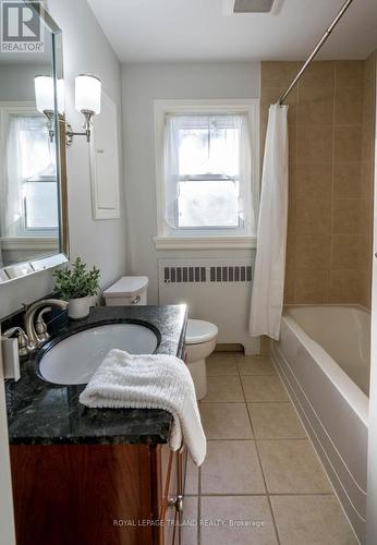 27 Duchess Avenue, London, ON - Indoor Photo Showing Bathroom