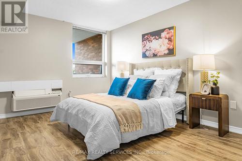 414 - 121 Ling Road, Toronto, ON - Indoor Photo Showing Bedroom