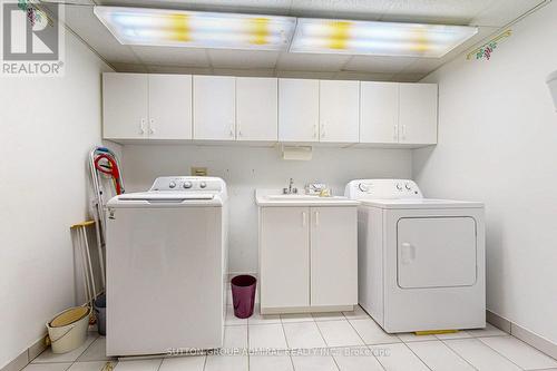 14 Hi View Drive, East Gwillimbury (Mt Albert), ON - Indoor Photo Showing Laundry Room