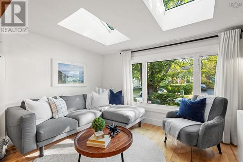 3370 Micmac Street, Halifax, NS - Indoor Photo Showing Living Room