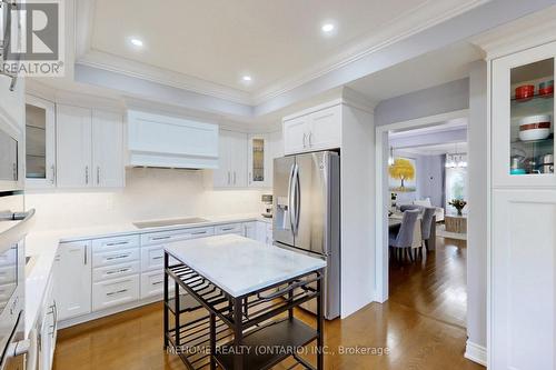 1564 Pinery Crescent, Oakville (Iroquois Ridge North), ON - Indoor Photo Showing Kitchen