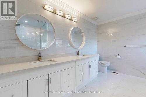 1564 Pinery Crescent, Oakville (Iroquois Ridge North), ON - Indoor Photo Showing Bathroom