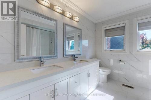 1564 Pinery Crescent, Oakville (Iroquois Ridge North), ON - Indoor Photo Showing Bathroom