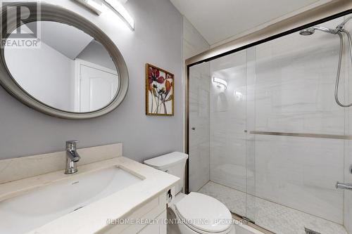 1564 Pinery Crescent, Oakville, ON - Indoor Photo Showing Bathroom