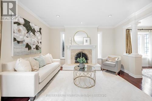 1428 Petrie Way, Mississauga, ON - Indoor Photo Showing Living Room With Fireplace