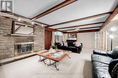 1428 Petrie Way, Mississauga (Clarkson), ON - Indoor Photo Showing Living Room With Fireplace