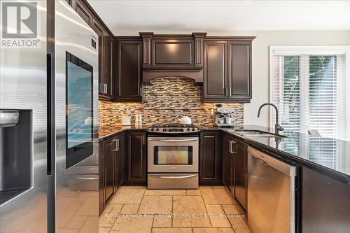 2254 Kwinter Road, Oakville, ON - Indoor Photo Showing Kitchen With Stainless Steel Kitchen With Double Sink With Upgraded Kitchen