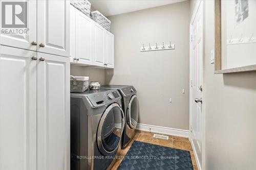 2254 Kwinter Road, Oakville (West Oak Trails), ON - Indoor Photo Showing Laundry Room