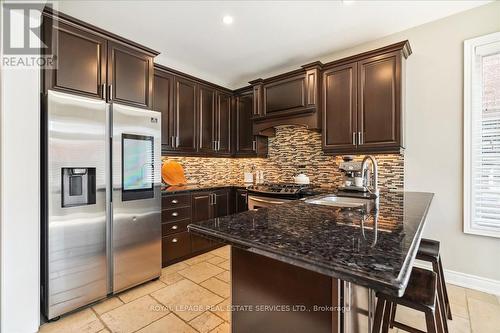 2254 Kwinter Road, Oakville, ON - Indoor Photo Showing Kitchen With Double Sink With Upgraded Kitchen