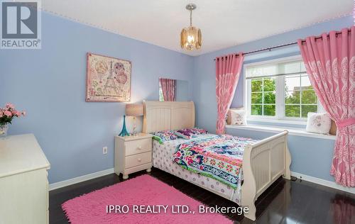 62 Kalahari Road, Brampton, ON - Indoor Photo Showing Bedroom