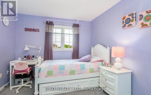 62 Kalahari Road, Brampton (Sandringham-Wellington), ON - Indoor Photo Showing Bedroom