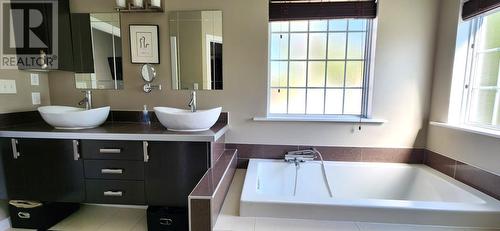 25 Bonia Avenue, Pasadena, NL - Indoor Photo Showing Bathroom