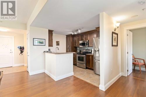 1011 60 Walter Havill Drive, Halifax, NS - Indoor Photo Showing Kitchen