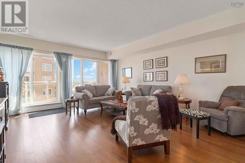 1011 60 Walter Havill Drive, Halifax, NS - Indoor Photo Showing Living Room