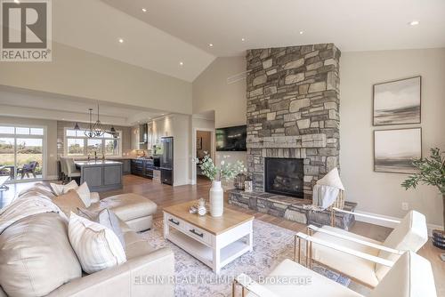 3716 Brigham Road, Middlesex Centre, ON - Indoor Photo Showing Living Room With Fireplace