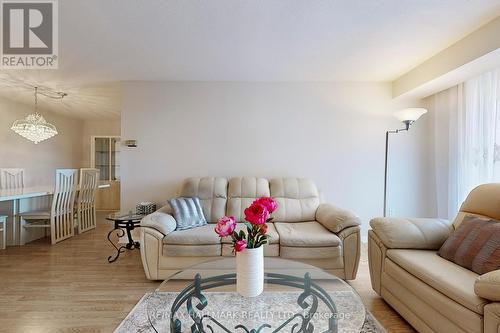 607 - 757 Victoria Pk Avenue, Toronto, ON - Indoor Photo Showing Living Room