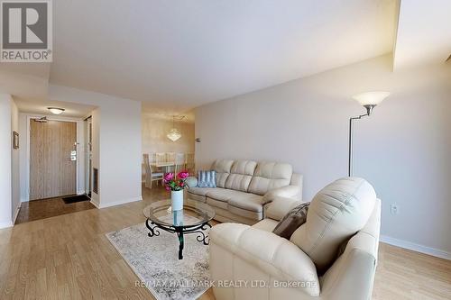 607 - 757 Victoria Pk Avenue, Toronto, ON - Indoor Photo Showing Living Room