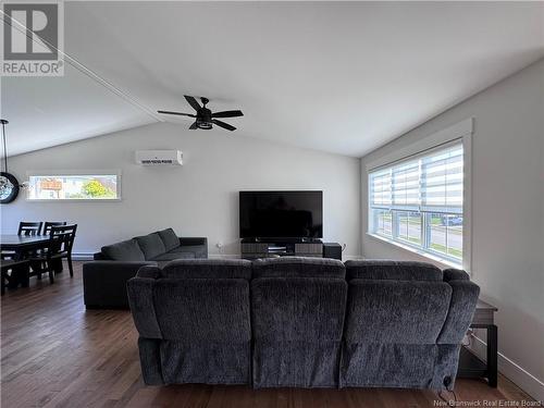 21 Doherty Drive, Oromocto West, NB - Indoor Photo Showing Living Room