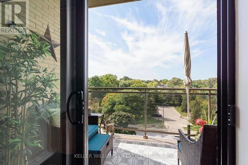 Dining room balcony - 501 - 19 King Street, London, ON -  With View